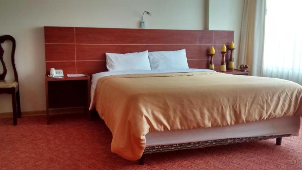 Hotel Flor De Los Andes Tulcan Ngoại thất bức ảnh