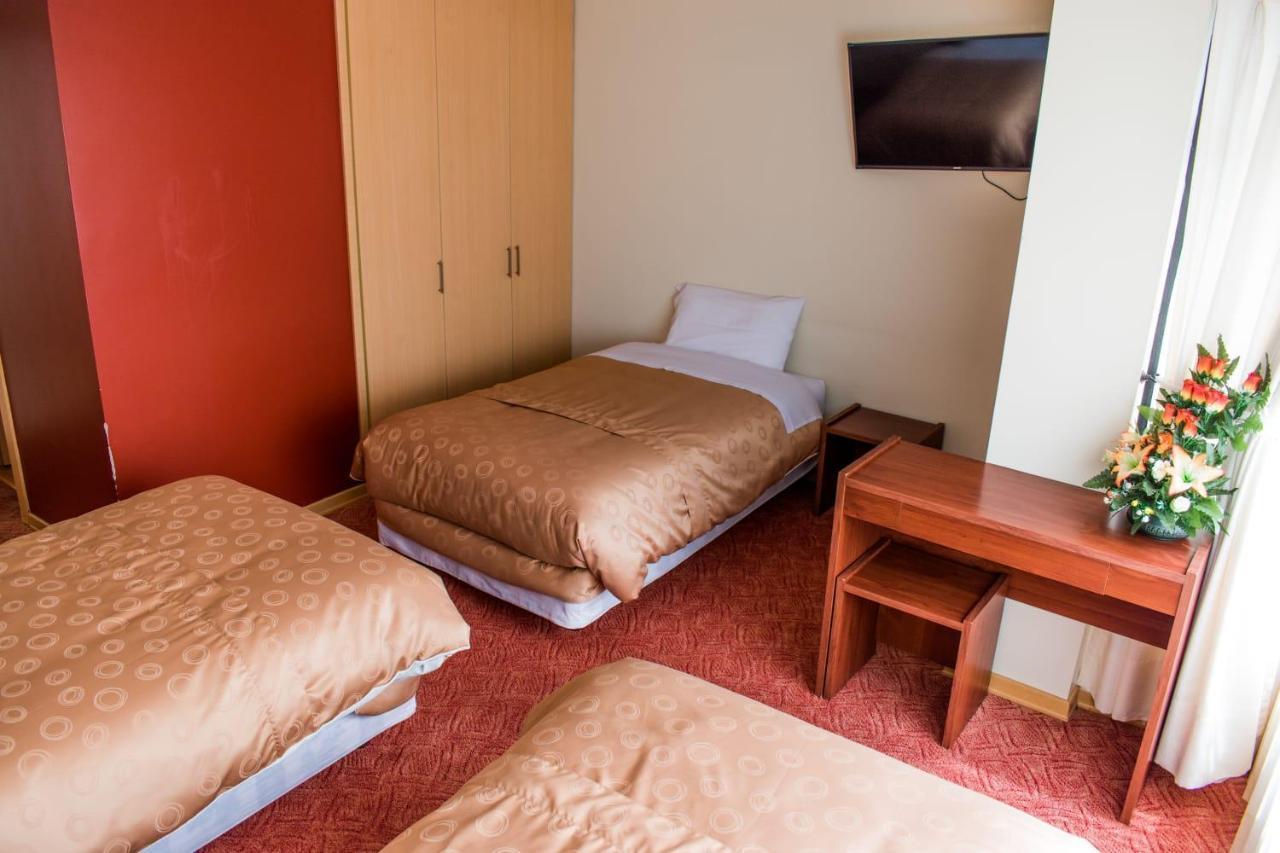 Hotel Flor De Los Andes Tulcan Ngoại thất bức ảnh
