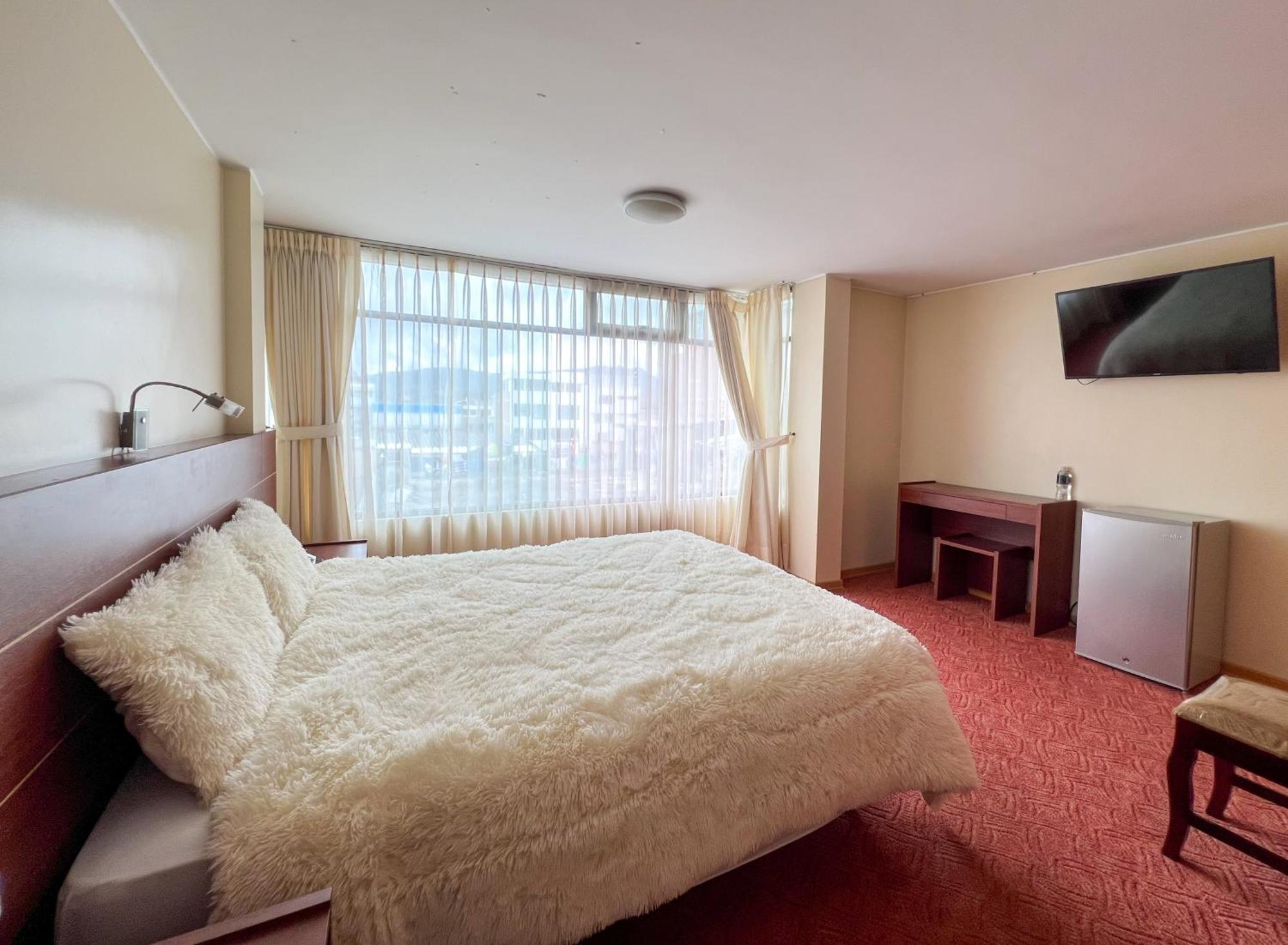 Hotel Flor De Los Andes Tulcan Ngoại thất bức ảnh