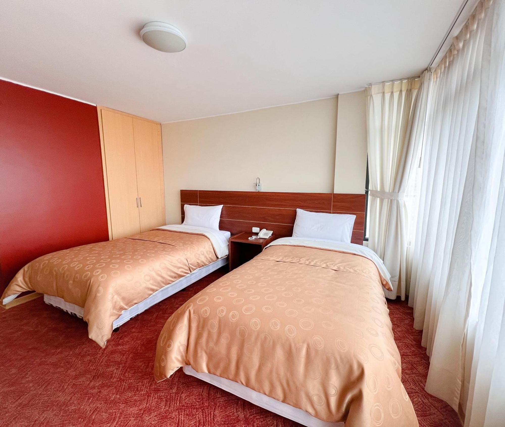 Hotel Flor De Los Andes Tulcan Ngoại thất bức ảnh
